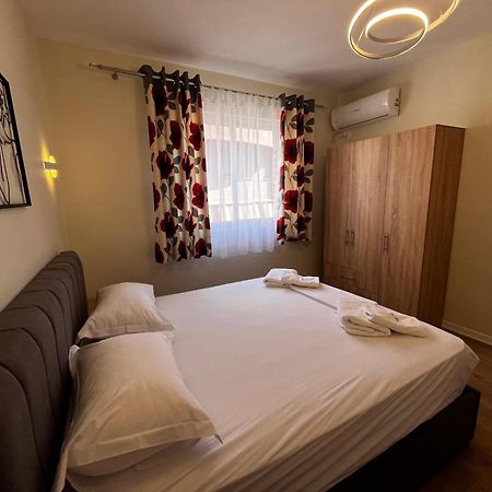 Charming Comfort Apartment Tiranë Ngoại thất bức ảnh