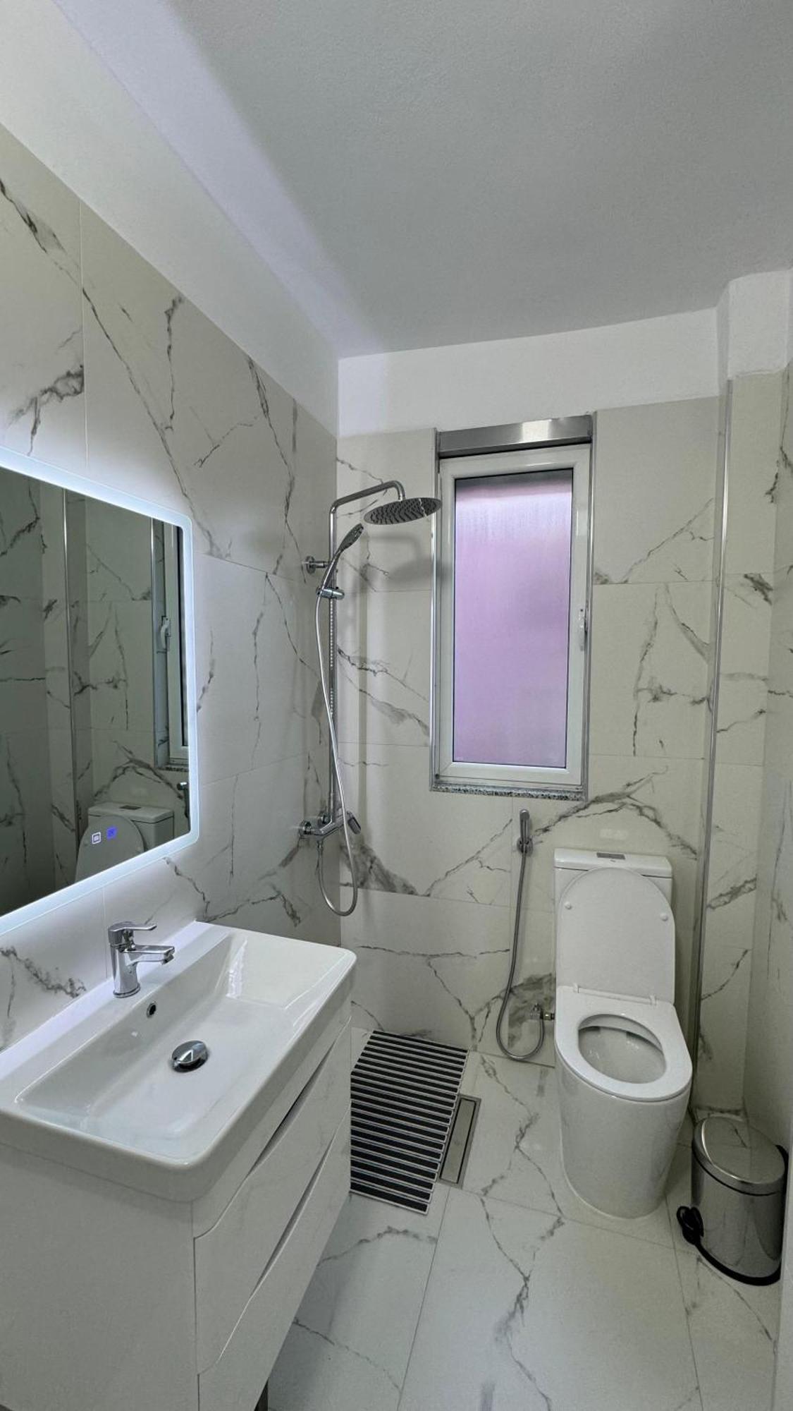 Charming Comfort Apartment Tiranë Ngoại thất bức ảnh