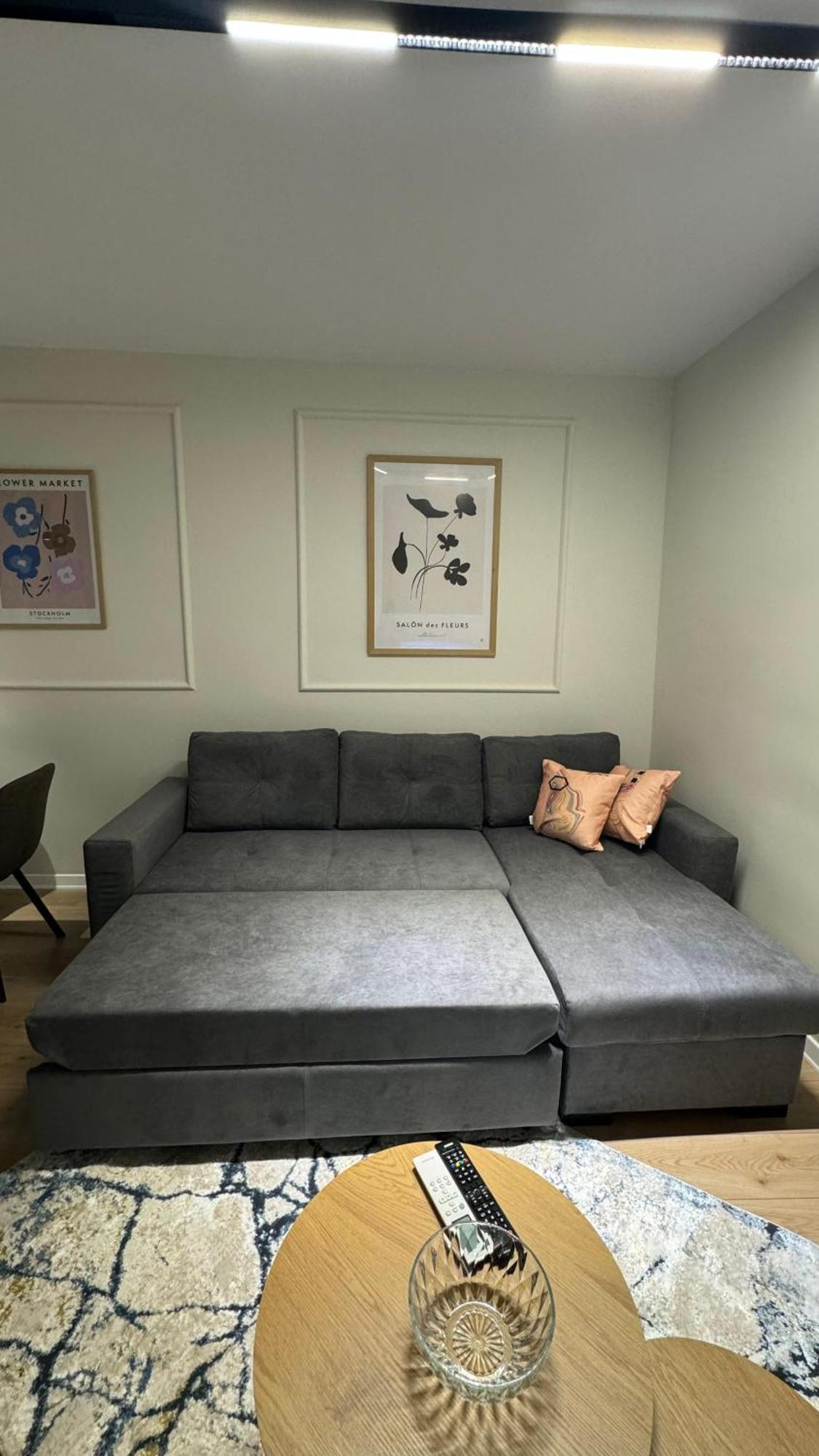 Charming Comfort Apartment Tiranë Ngoại thất bức ảnh