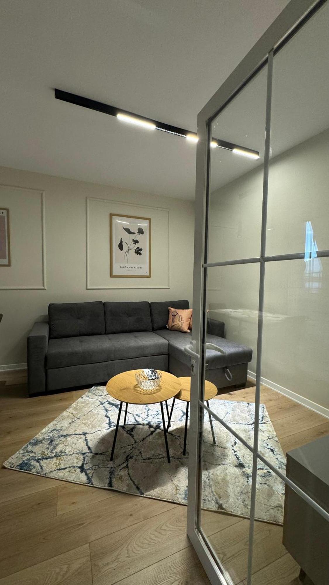 Charming Comfort Apartment Tiranë Ngoại thất bức ảnh