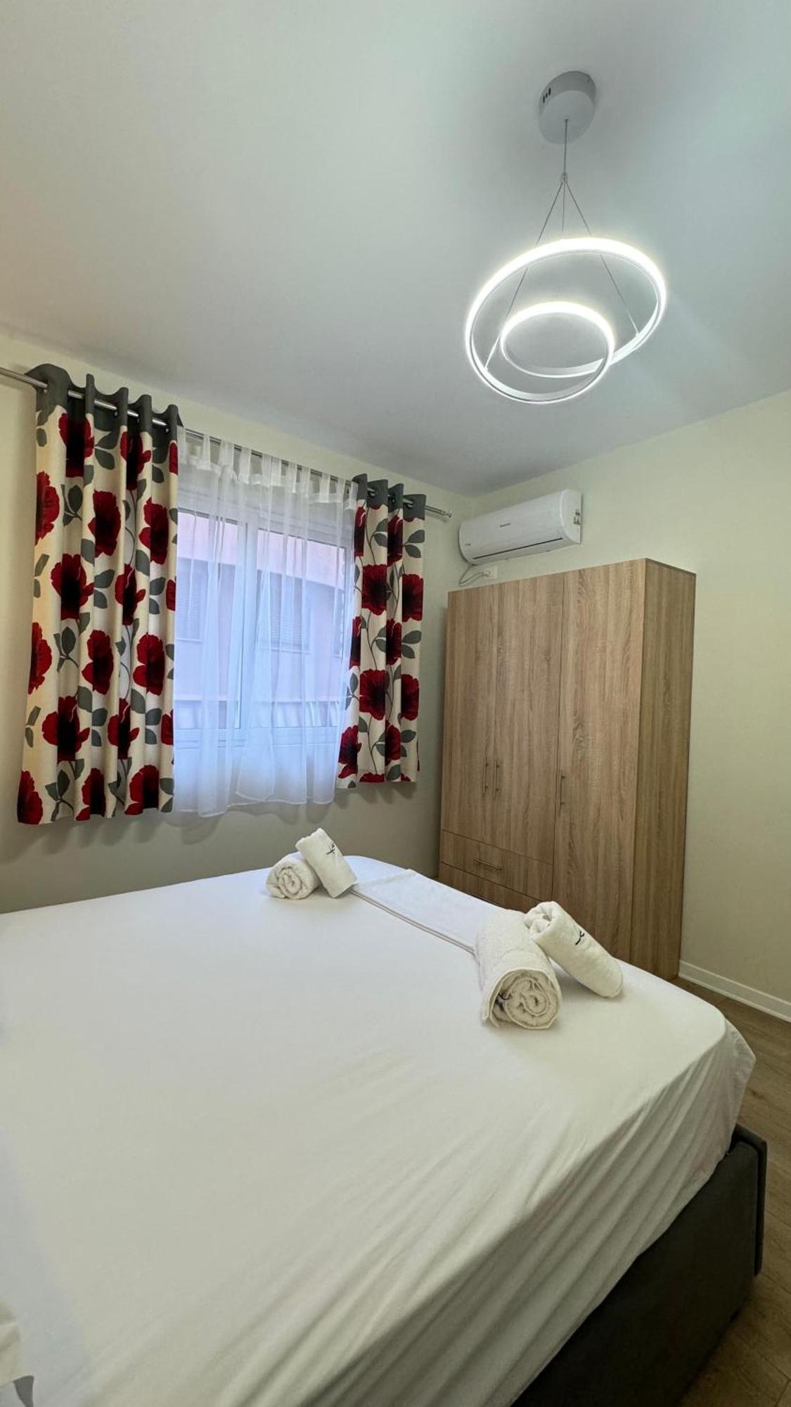 Charming Comfort Apartment Tiranë Ngoại thất bức ảnh