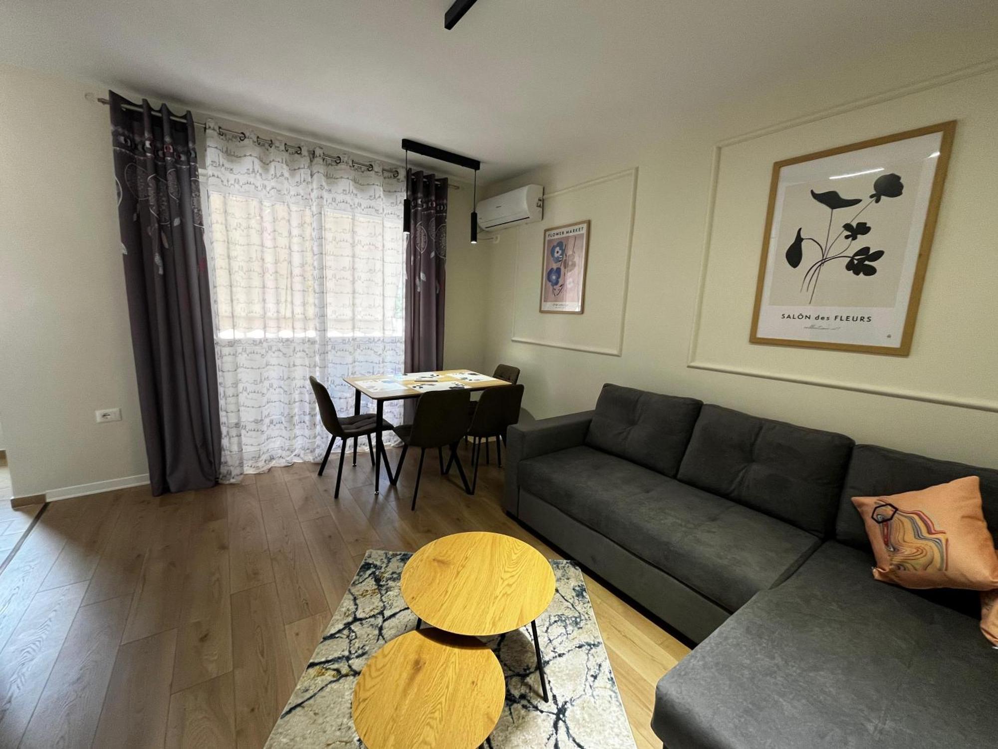 Charming Comfort Apartment Tiranë Ngoại thất bức ảnh