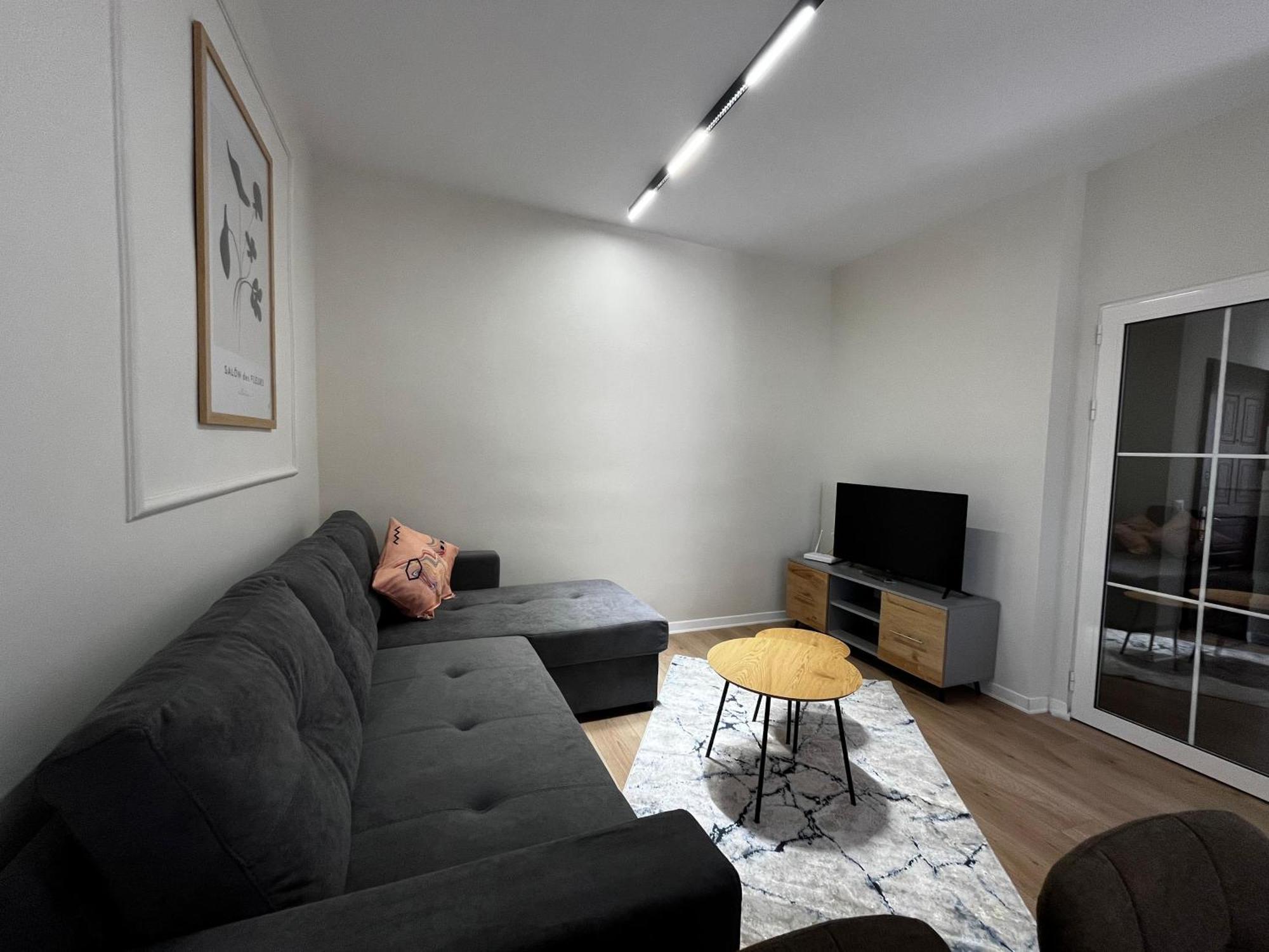 Charming Comfort Apartment Tiranë Ngoại thất bức ảnh