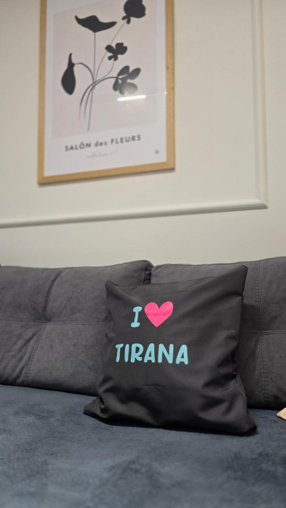 Charming Comfort Apartment Tiranë Ngoại thất bức ảnh
